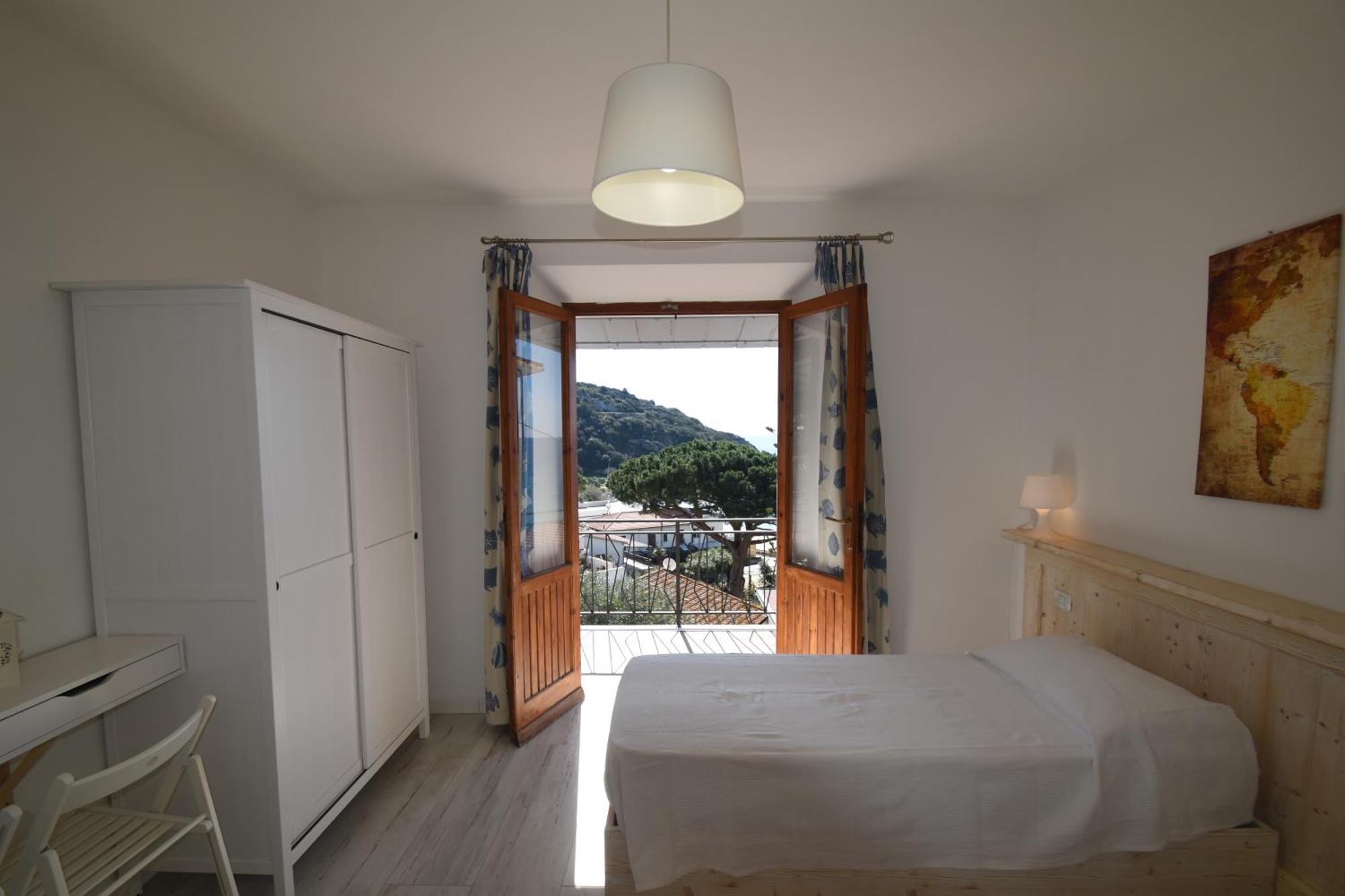 Appartamenti Cavoli - Vista Mare Con Terrazze, Clima E Posti Auto Spiaggia di Cavoli Екстериор снимка