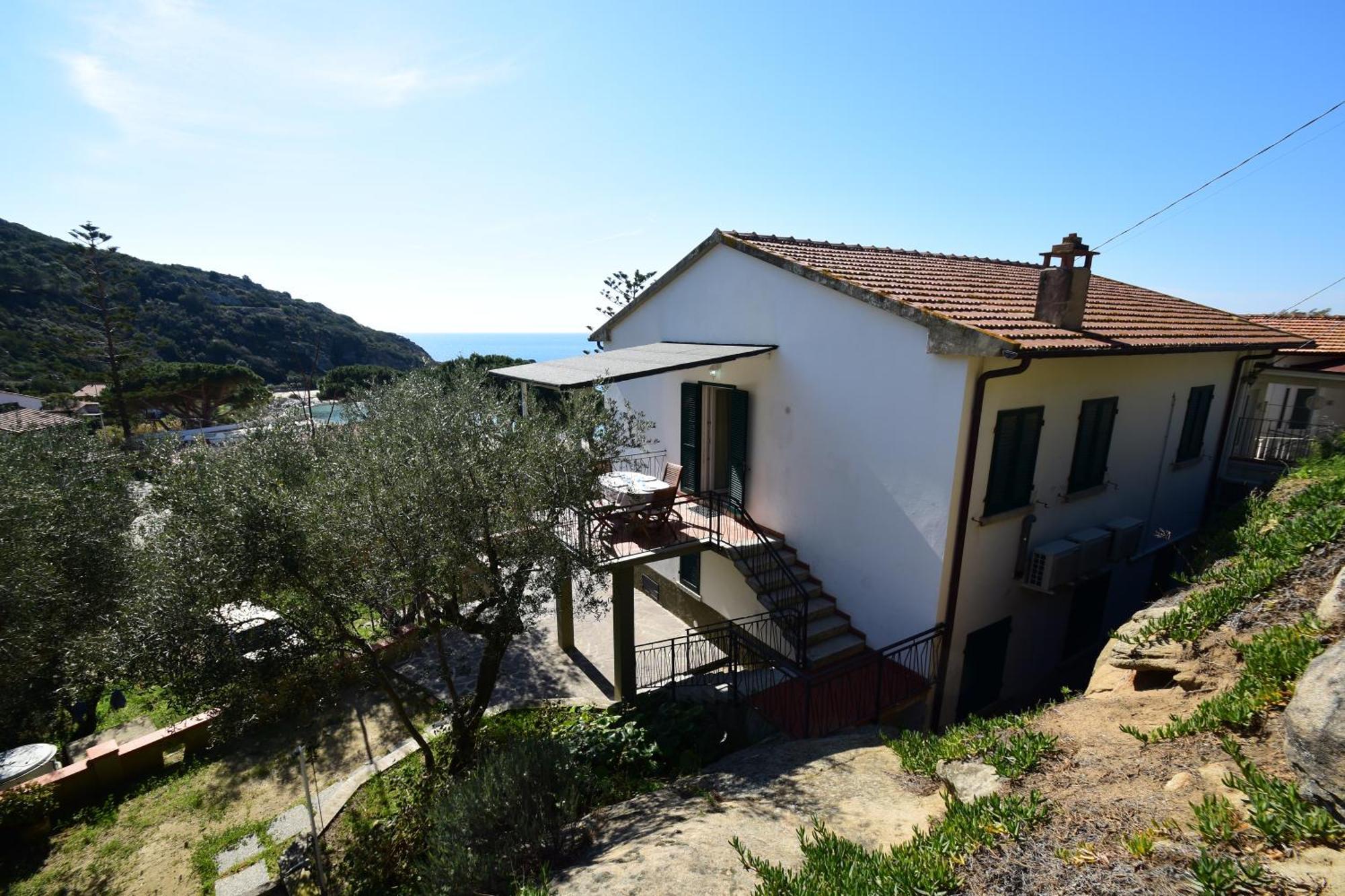 Appartamenti Cavoli - Vista Mare Con Terrazze, Clima E Posti Auto Spiaggia di Cavoli Екстериор снимка